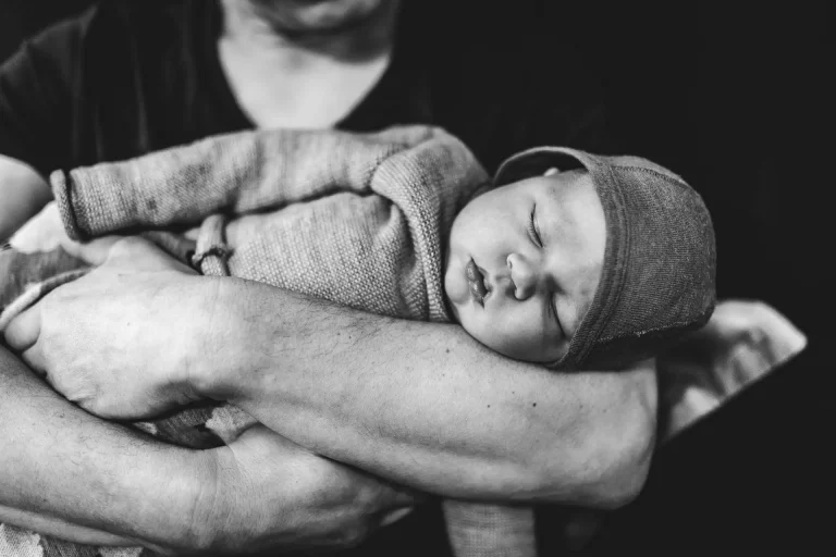 fkf_franziska_kestel_fotografie_familienfotografie_wochenbett-1920-swiper